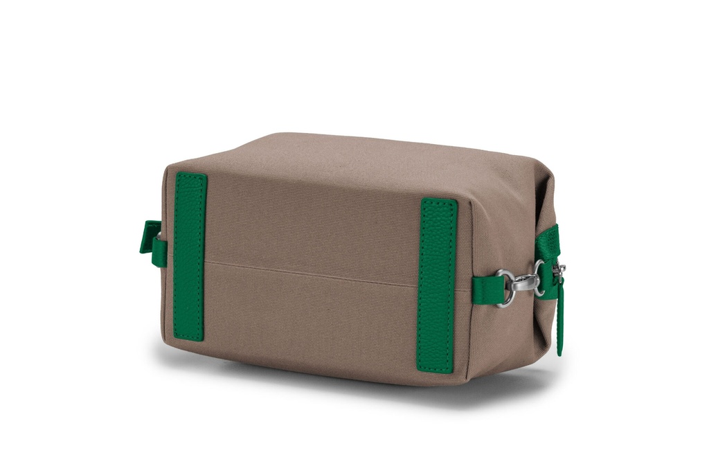 MAXI Waschtasche | smaragd | silber | genarbt