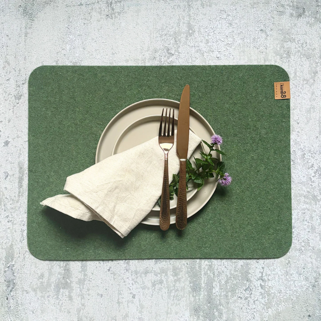 Maxx Factory - 2er Set Tischsets RUNDAD 4mm rPET - aus up-, recycling Filz - Salbei - Größe XXL 45x33 cm