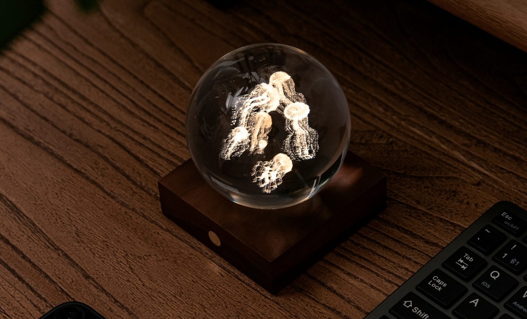 Gingko Design - Amber Crystal Light - Jellyfish
