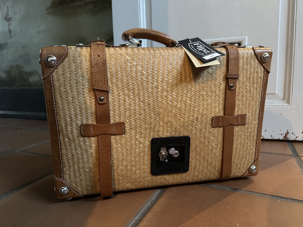Flipz - Vintage Koffer Geflecht/Cognac stereo Nr. 24
