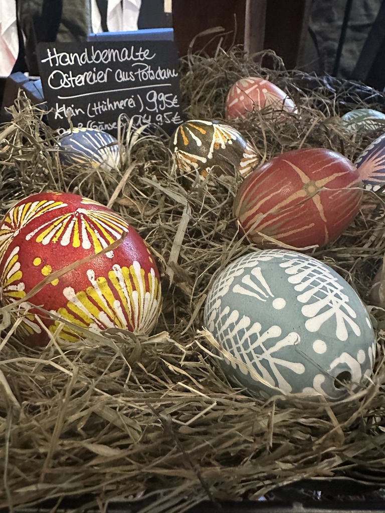Handbemaltes Hühnerei Osterei aus Potsdam (klein)