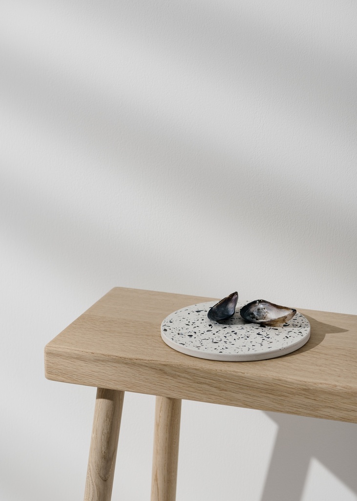 Hartgut Buntbeton - PLADE Dekoplatte/Untersetzer Muschelbeton hell Miesmuschel