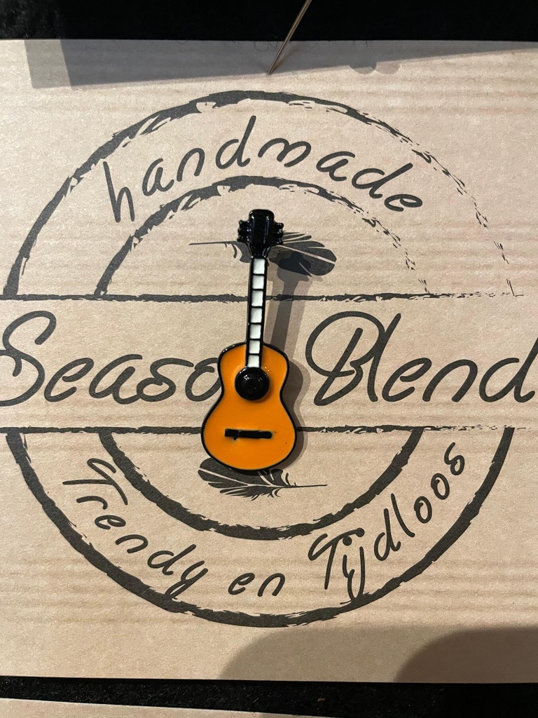 Season Blend - Pin GUITAR