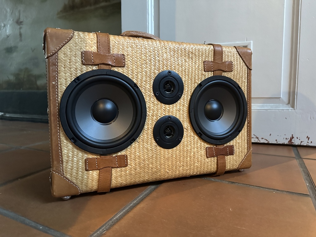 Flipz - Vintage Koffer Geflecht/Cognac stereo Nr. 24