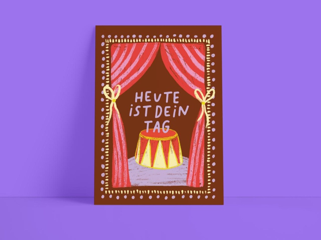 Süsswarenladenfrau - Postkarte - Heute ist dein Tag