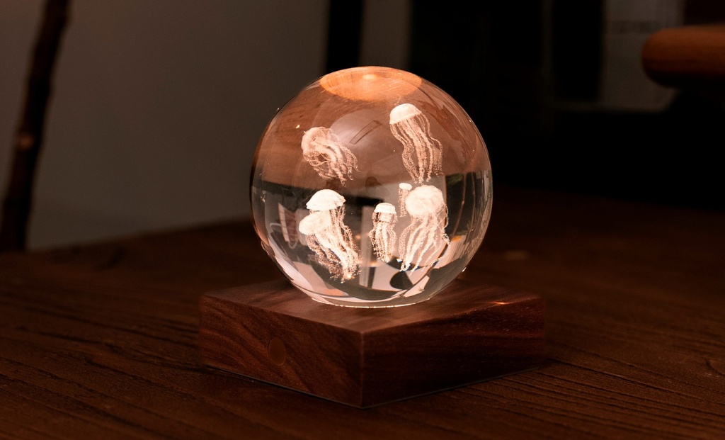 Gingko Design - Amber Crystal Light - Jellyfish