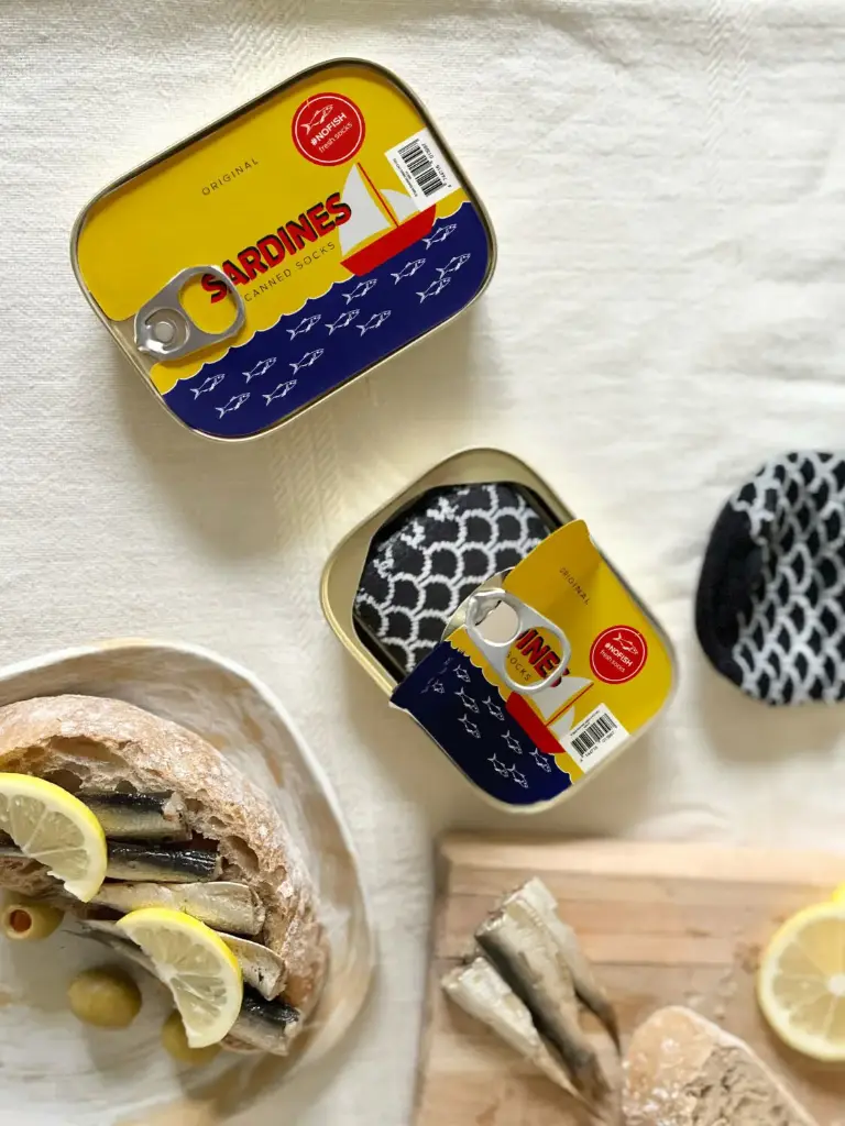 SEIK - Spanische Sardinen-Socken in Dose