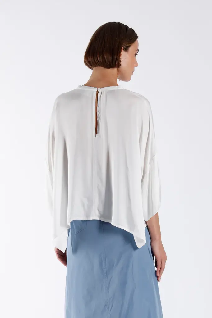 Julia June - LIRY (1)