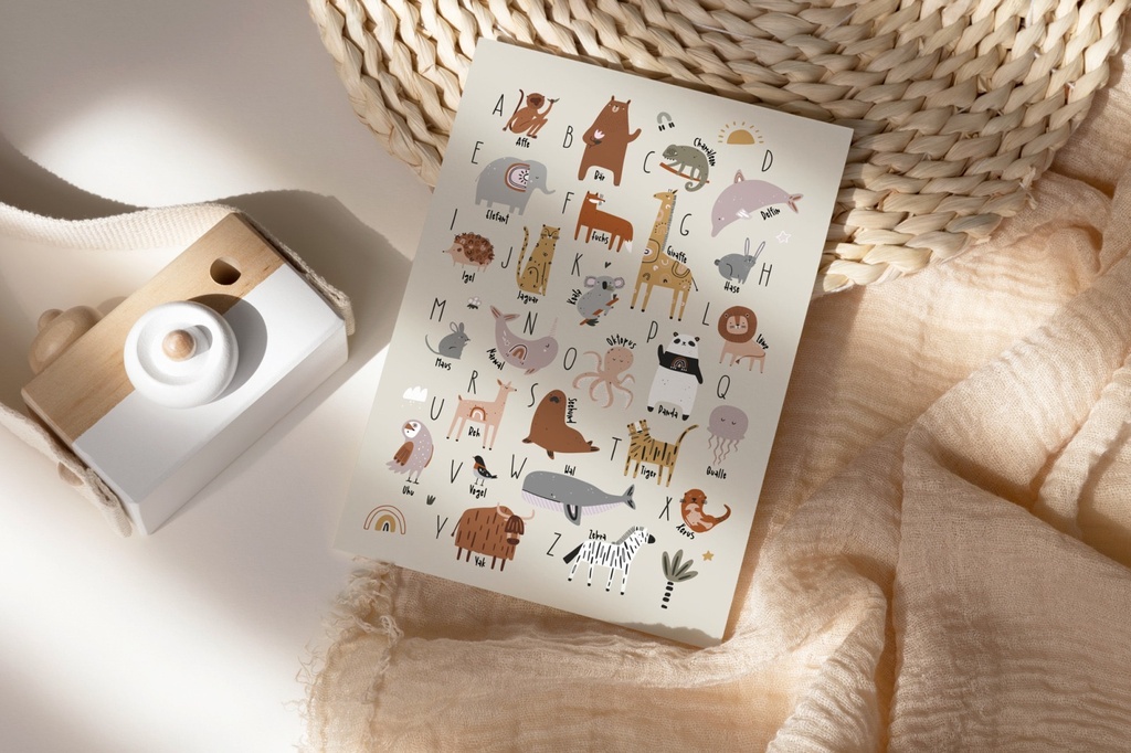 Modern Kids Art - Postkarte - Alphabet Karte Tiere