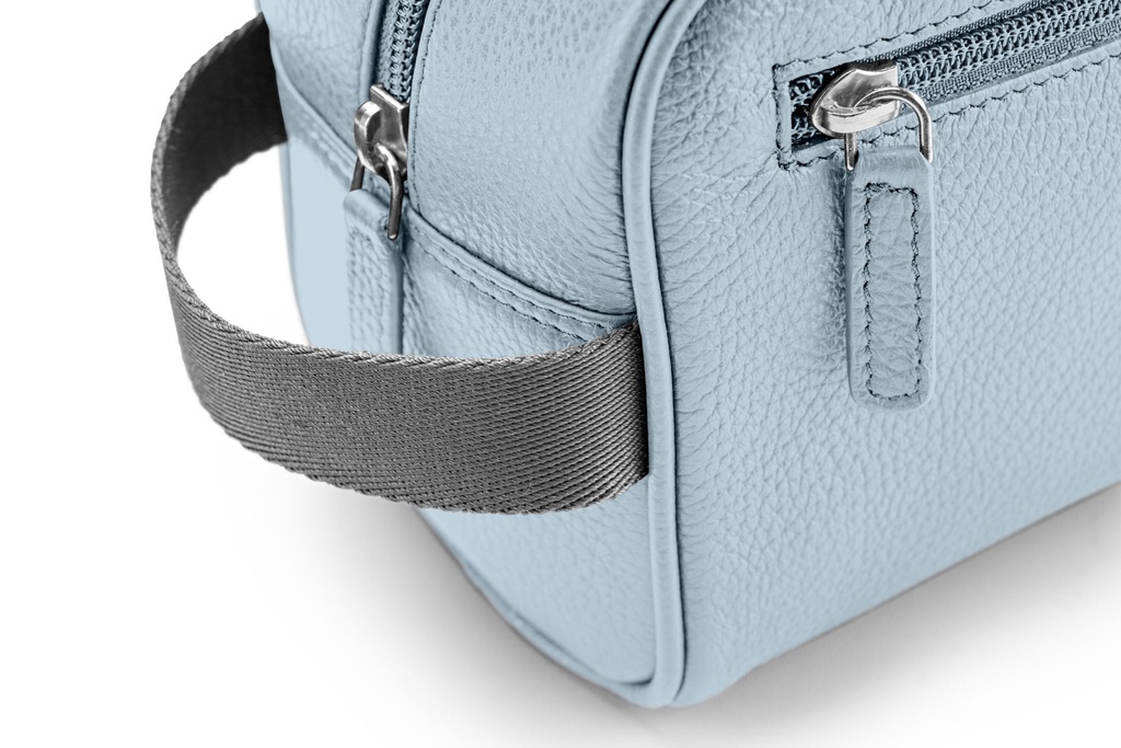 Waschtasche | hellblau | grau | silber | genarbt