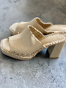 Cambili - Monique Sandalen, Arena