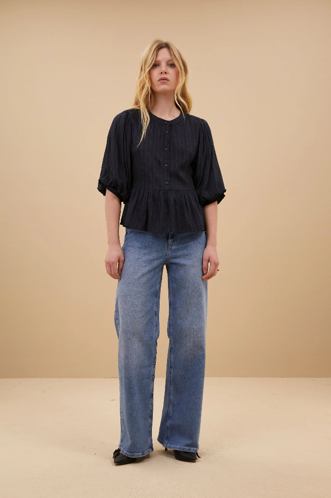 By Bar - Louise Blouse - 856 midnight 