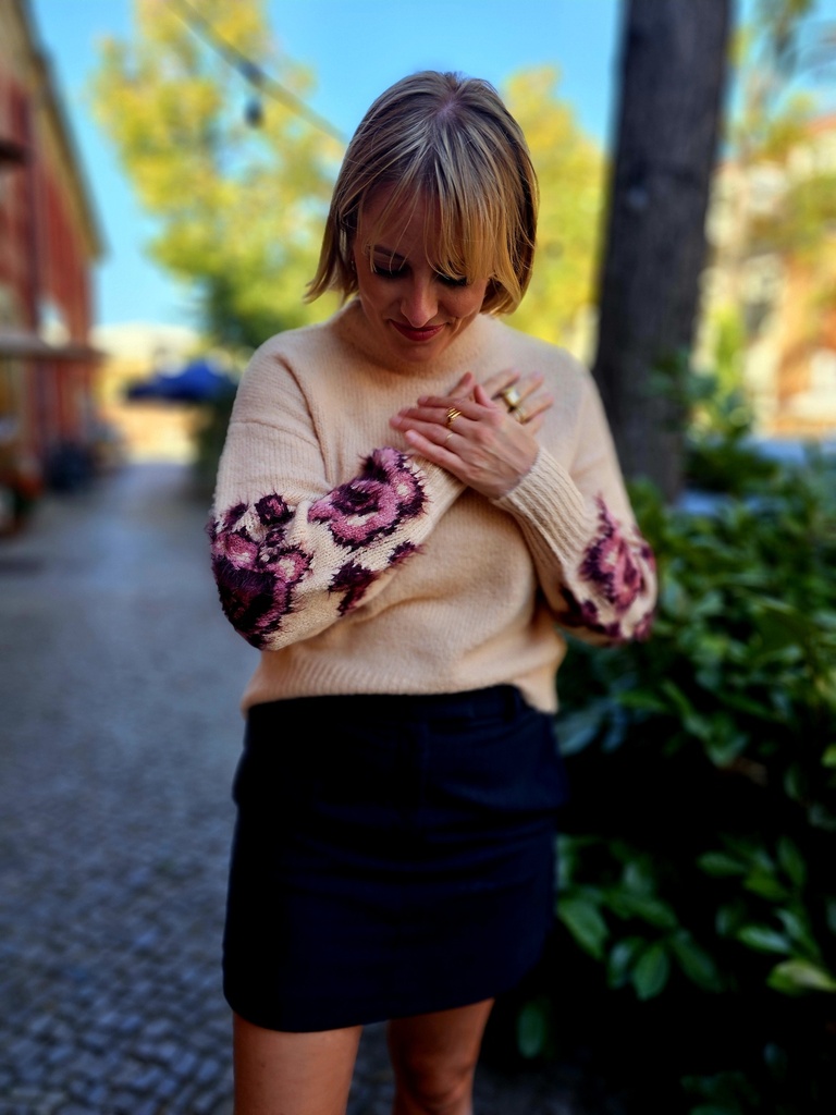 Caroline Biss - Cosy Pullover with sleeve effect