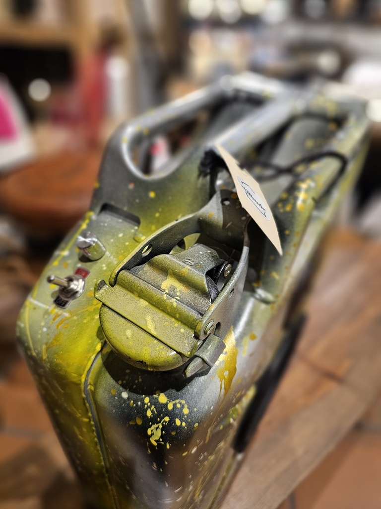 Flipz Speaker - Petrol sound graffiti L (jerrycan)
