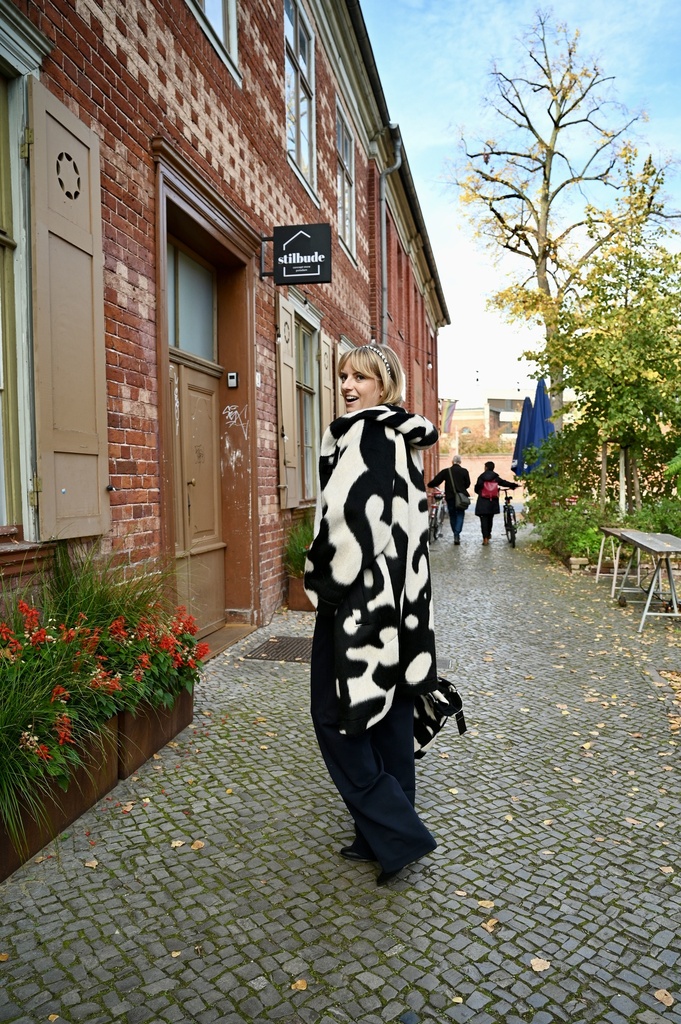 Caroline Biss - Oversized fancy jacket with hood