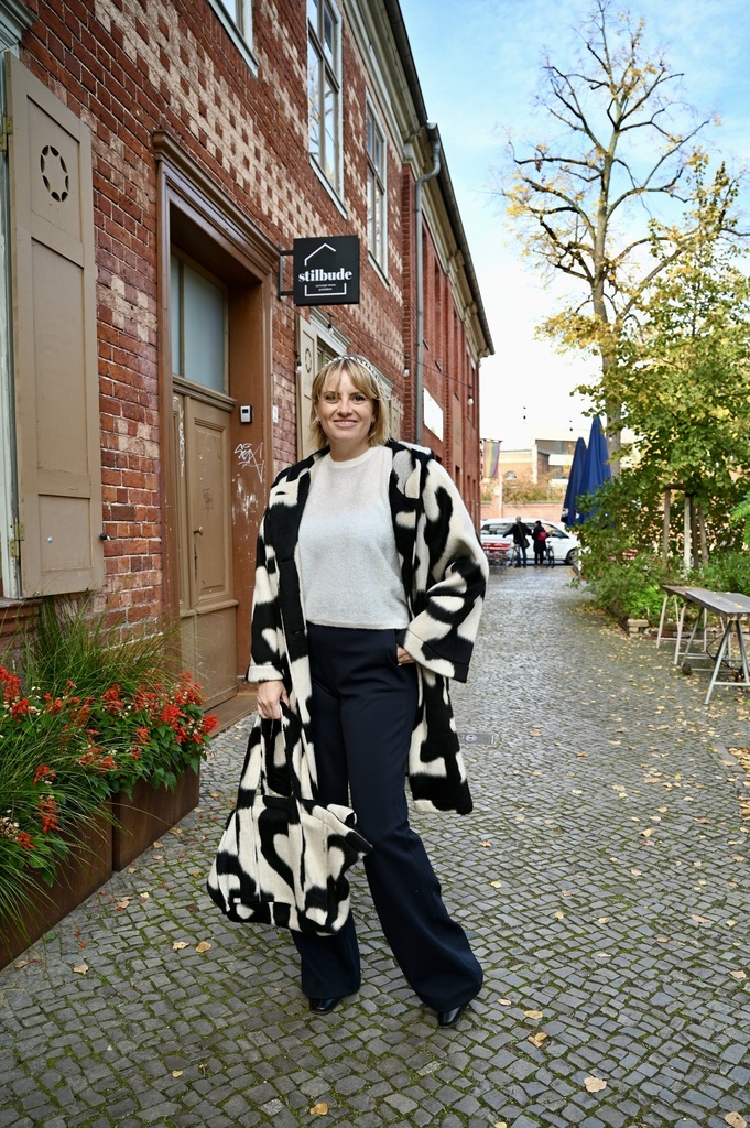 Caroline Biss - Oversized fancy jacket with hood