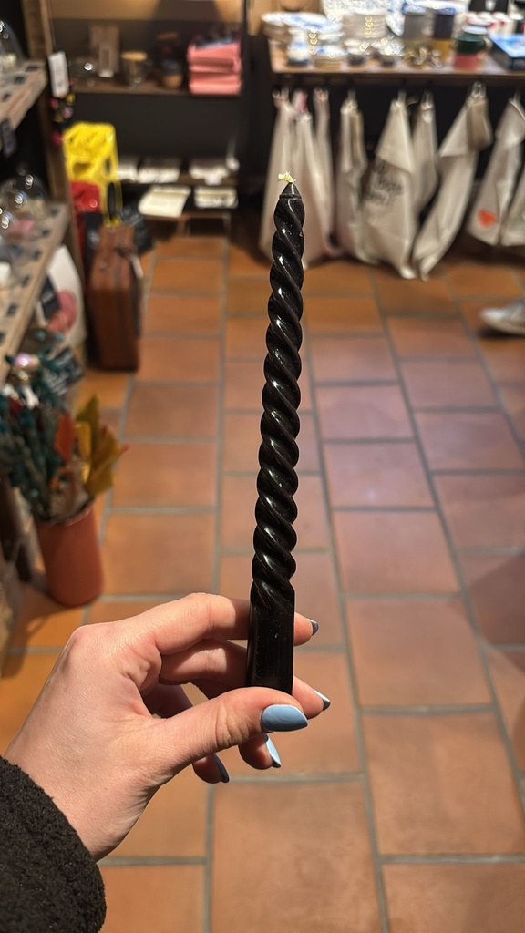 Gusta - Swirl gedrehte Stabkerze kurz