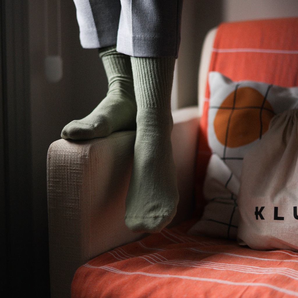 Klue - Tennis sport socks | plain khaki | organic cotton
