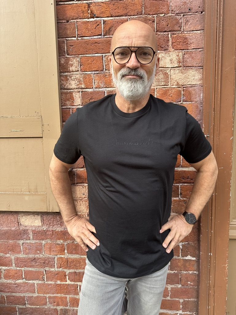 Moe - Unisex T-Shirt Minimalist - black