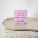 Fliese - Love at first swipe