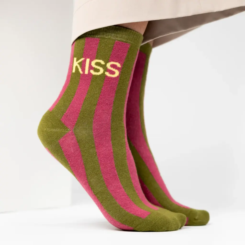 Billybelt - Baumwollsocken KISS gestreift - khaki pflaume