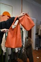Schultertasche Louff Leder - orange - 2in1 - mit herausnehmbarer Innentasche, einzeln tragbar