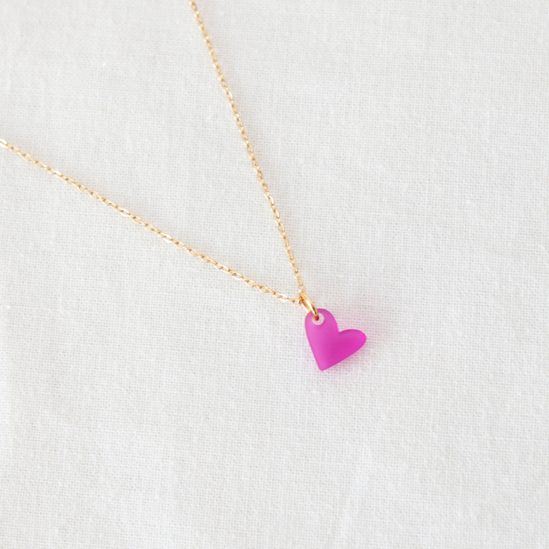 Studio Nok Nok - Necklace Heart Fuchsia