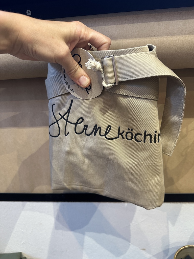 Moe - Küchenschürze Sterneköchin