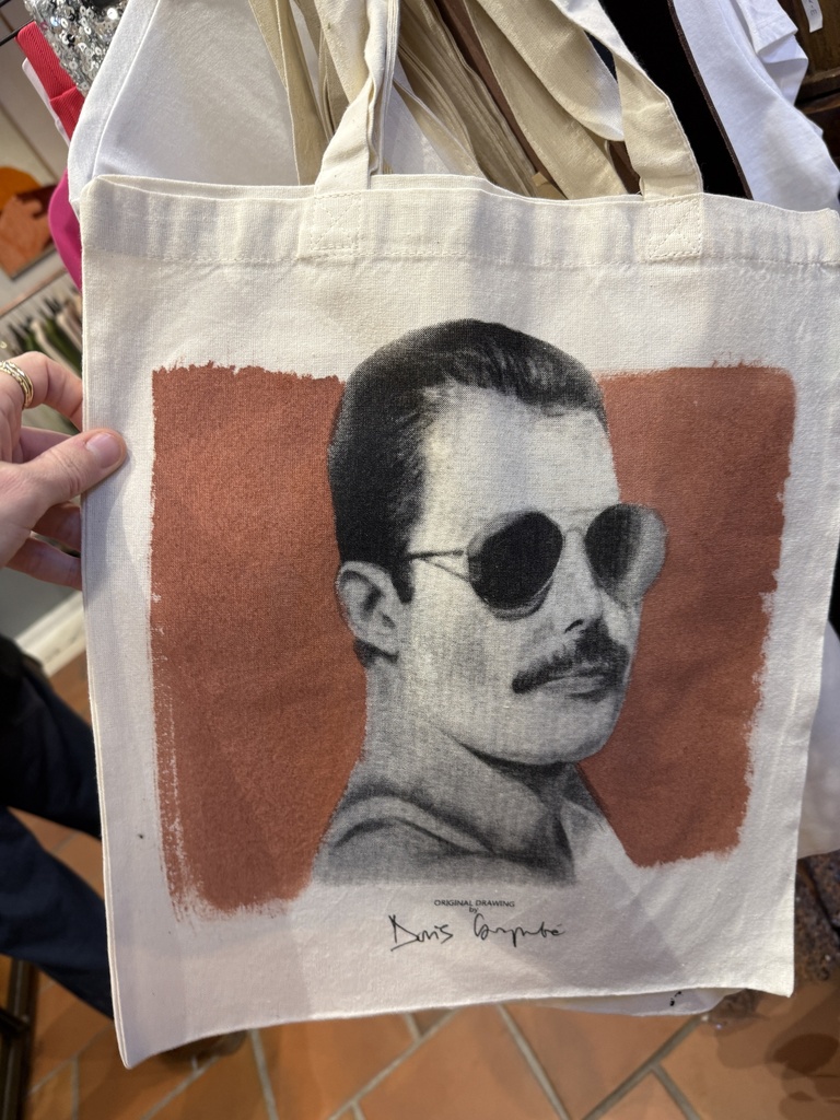 Doris Gaspartic - Unique Tote Bag Freddie - light brown