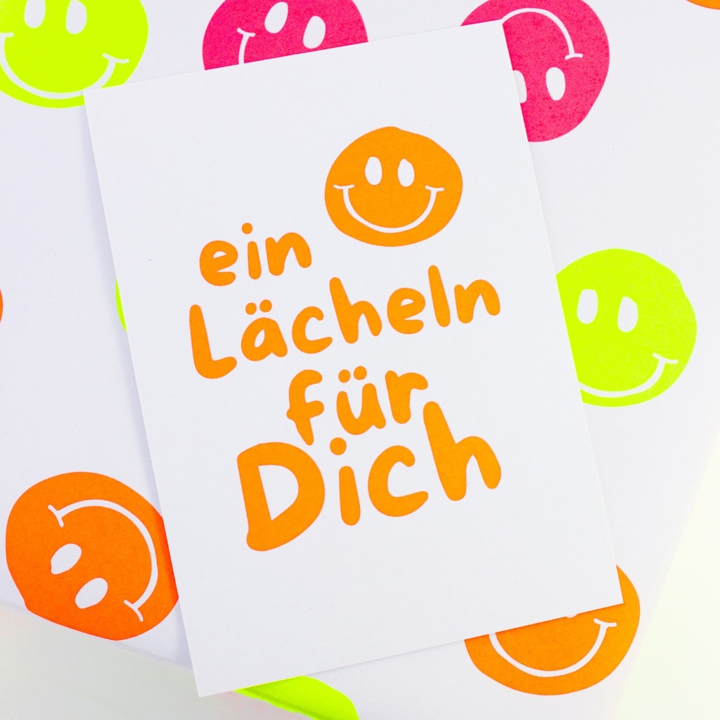 Bow & Hummingbird - Postkarte - Ein Lächeln für dich - Recyclingpapier