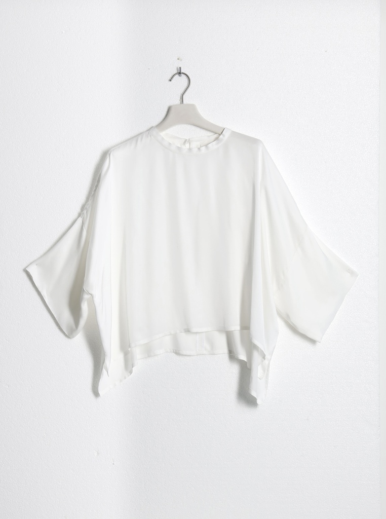 Julia June - Blusentop LIRY Rundhals white