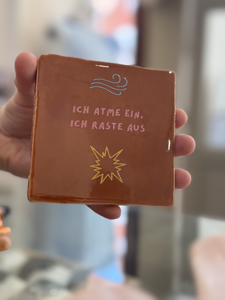 Yett tiles - Fliese/Untersetzer - Ich atme ein, ich raste aus - stilbude