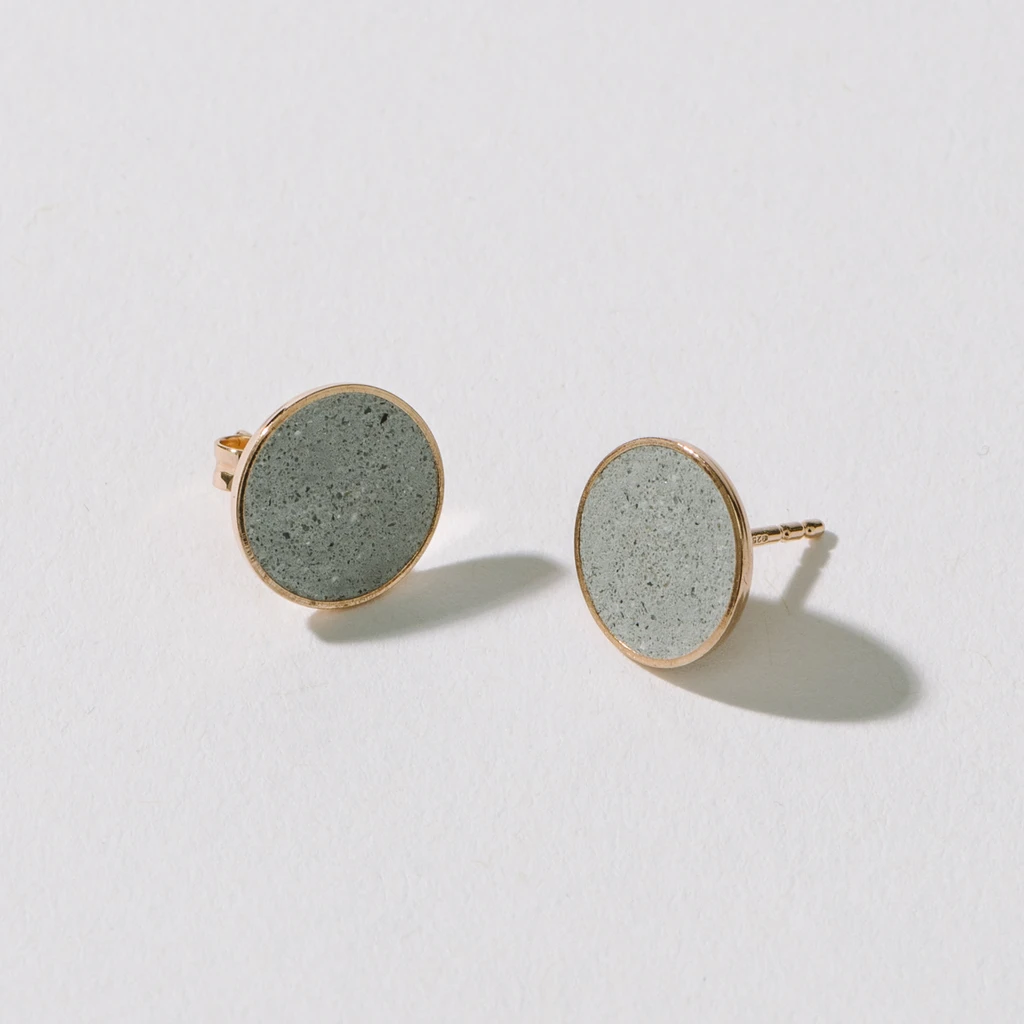 Hartgut Buntbeton - 11mm Ohrstecker (Paar) Silberfassung vergoldet - Graubeton - Roségold hellgrau Glühender Nebel 