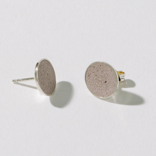 [4260664522003] Hartgut Buntbeton - 11mm Ohrstecker (Paar) Silberfassung - Buntbeton - Heide