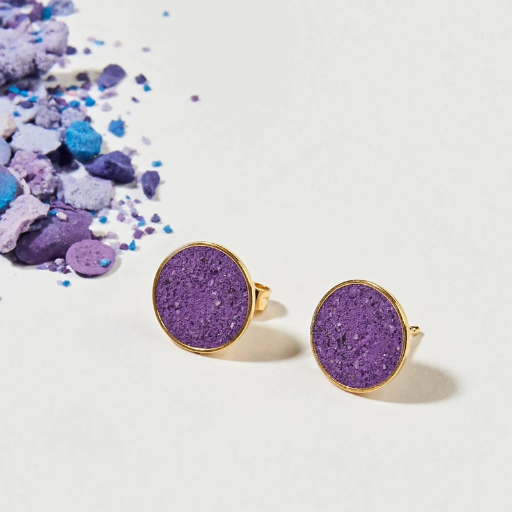 [4260664524540] Hartgut Buntbeton - 11mm Ohrstecker (Paar) Silberfassung vergoldet - Buntbeton - Gelbgold pink violett dunkel Luminous Purple night