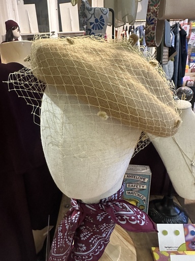 [BNL5061-9-CAMEL] Baretmütze Beret mit Schleier camel (Baskenmütze)