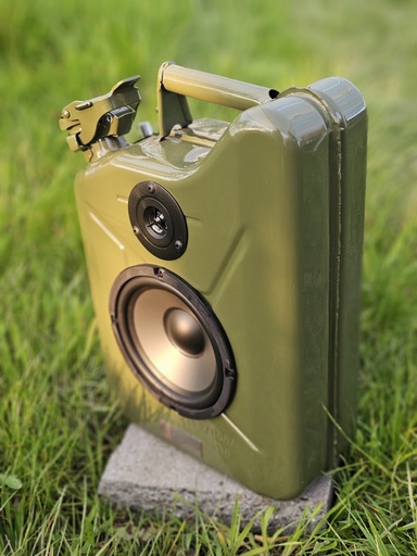 [103] Flipz Speaker - Petrol sound green M (jerrycan)